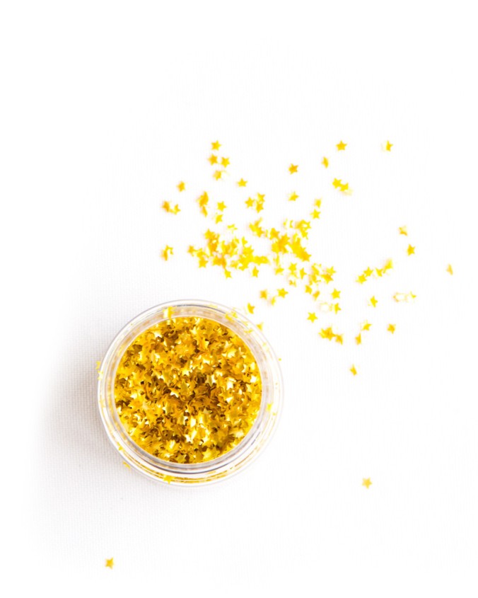 edible-gold-metallic-stars-1_1024x1024